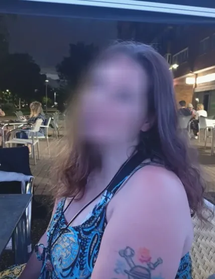 Amina, 34