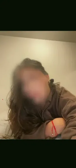 Bernadette, 24