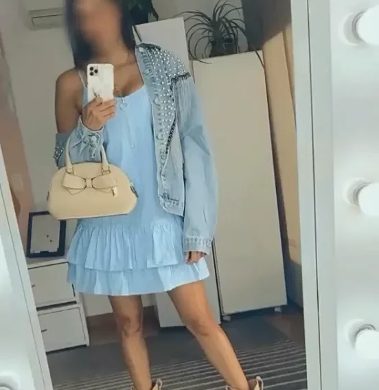 Fiona, 40