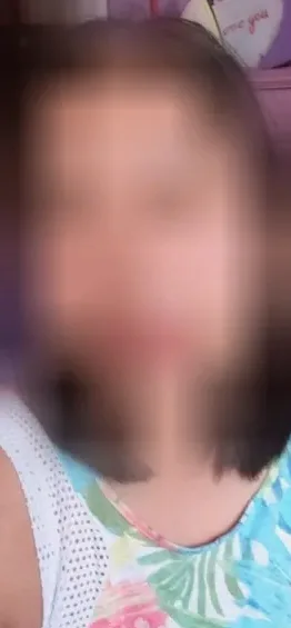 Larissa, 37