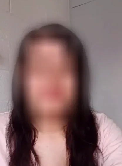 Lena, 33