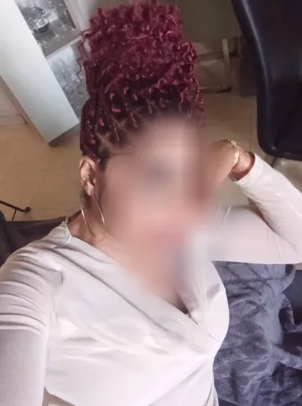 Nicole, 36