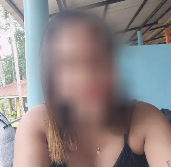 Sophie, 34