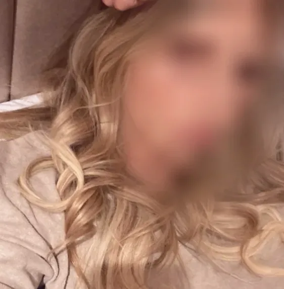 Valentina, 28